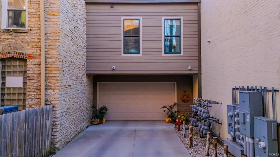 76 W Canal Street, Wabash, IN 46992 - Image #2