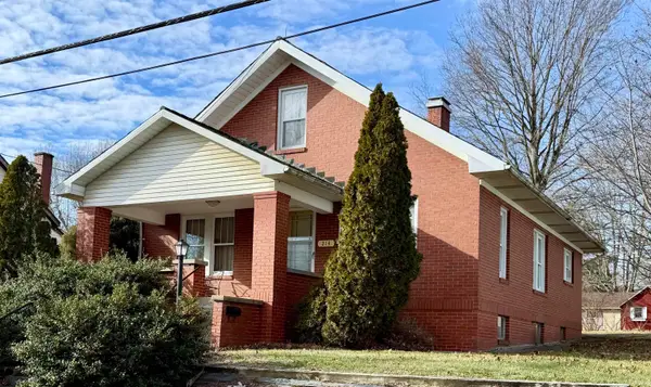 214 N Chestnut Street, Huntingburg, IN 47542