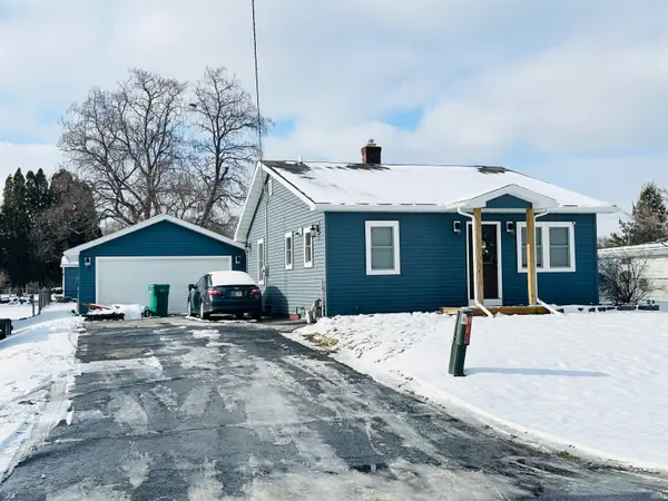 56599 Oak Road, South Bend, IN 46619