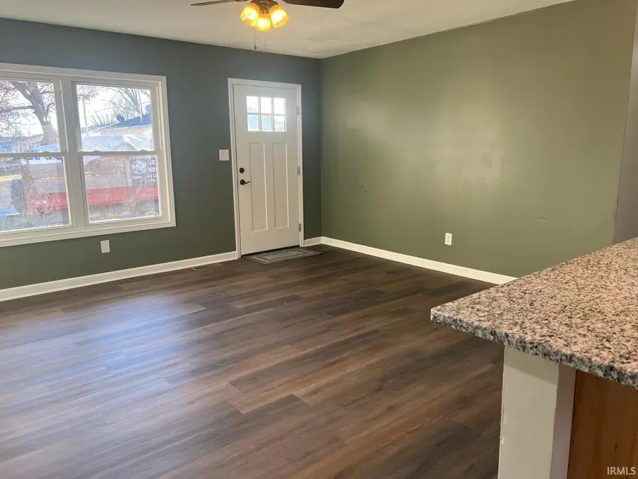 302 W Maple Street, Washington, IN 47501 - Image #3