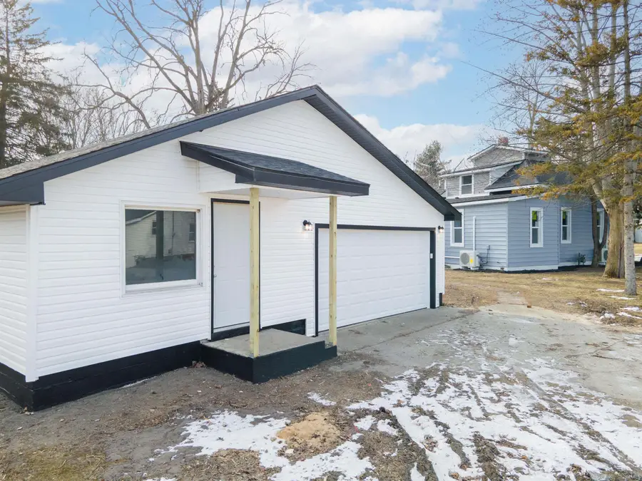 432 N Main Street, Fairmount, IN 46928 - #3