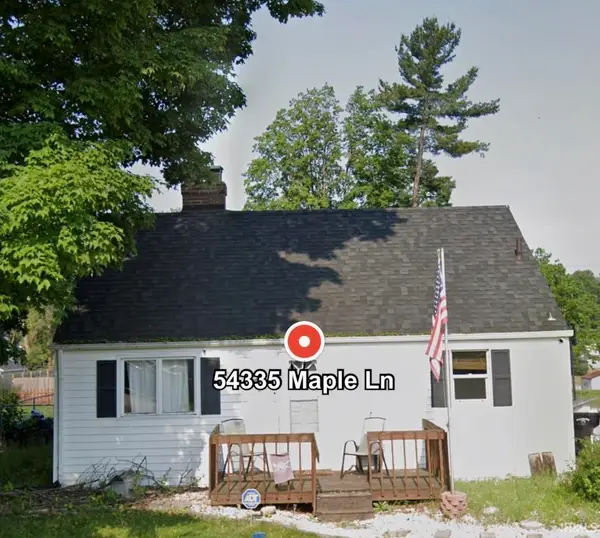 54335 Maple Lane Avenue, South Bend, IN 46635