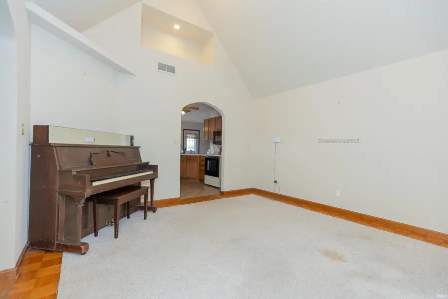 6927 Kolb Drive, Evansville, IN 47715 - Image #2