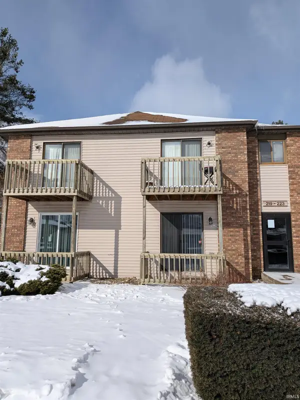 219 E Clarinet Boulevard, Elkhart, IN 46516