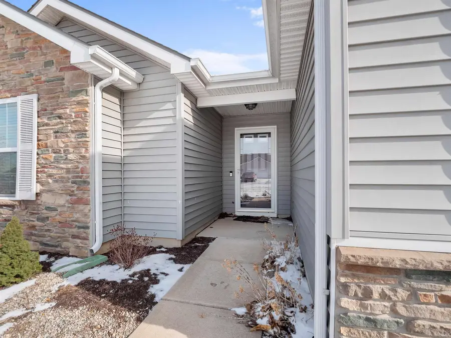 12326 Hummingbird Cove, Fort Wayne, IN 46845 - Image #2