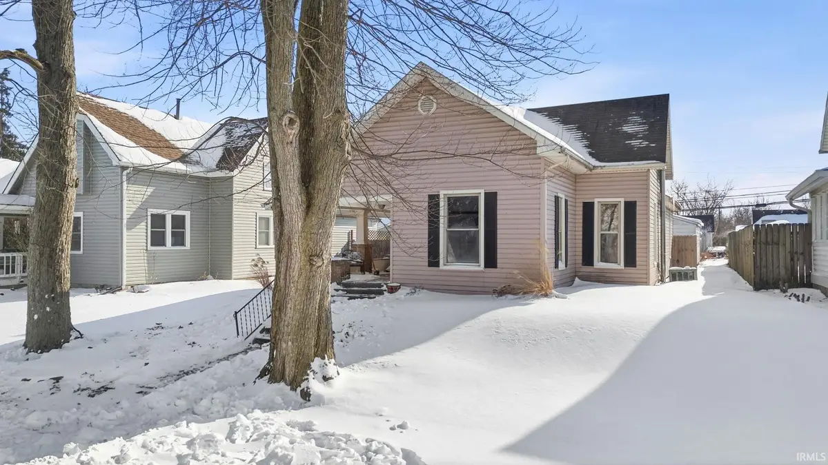 909 S A Street, Elwood, IN 46036 - #1