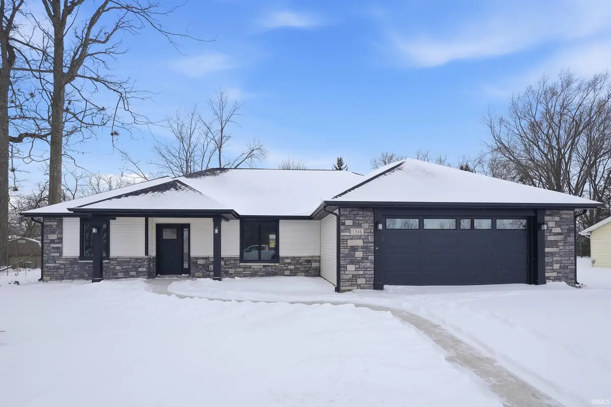 1316 S Lee Street, Garrett, IN 46738 - #1