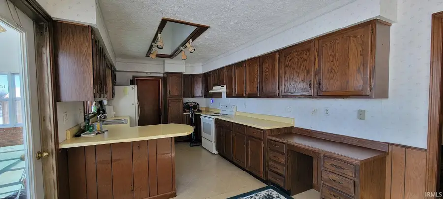 540 W Hastings Street, Montgomery, IN 47558 - #3