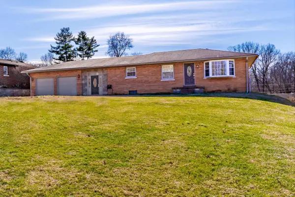 110 W Mount Pleasant Road, Evansville, IN 47711