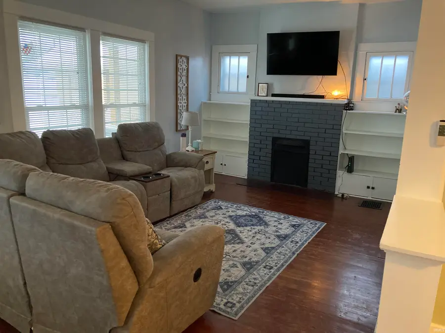 114 S Main Street, Oakland City, IN 47660 - Image #2