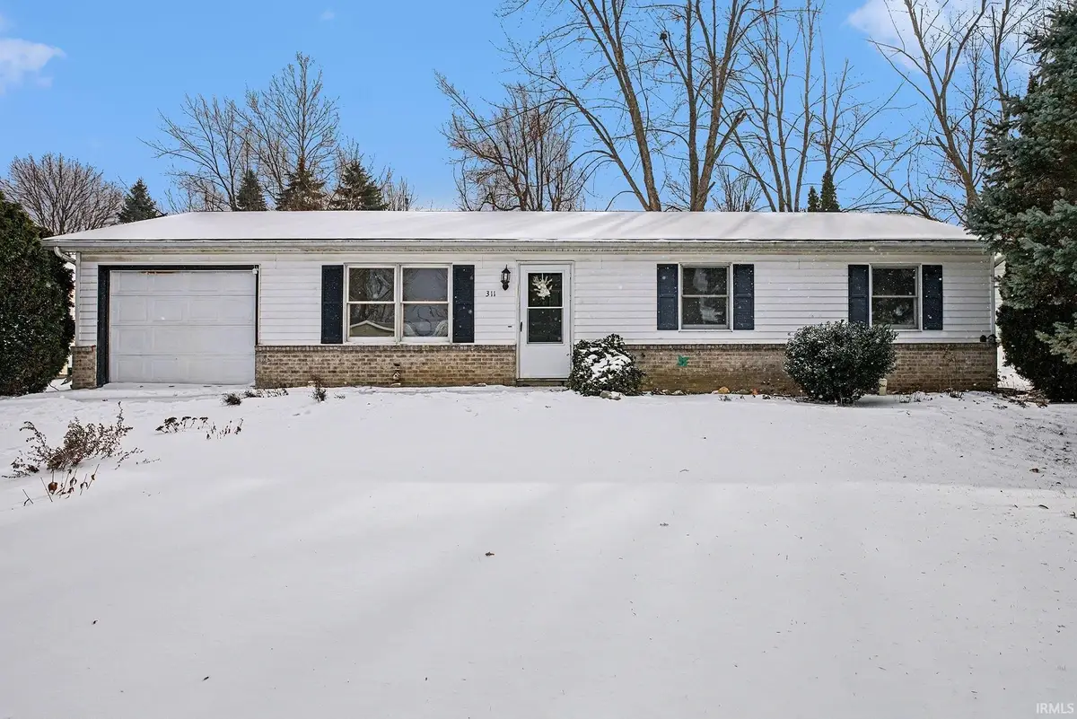 311 W Hillside Drive, Syracuse, IN 46567 - Image #1
