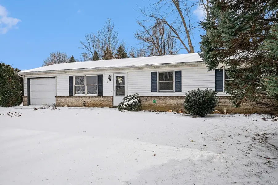 311 W Hillside Drive, Syracuse, IN 46567 - Image #2
