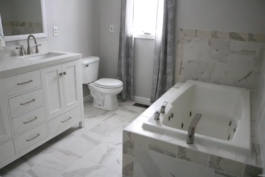 2106 S 150 East Road, Peru, IN 46970 - #3