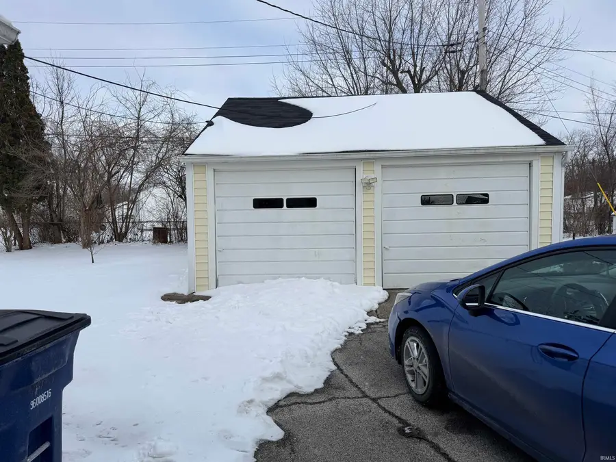 820 N Oxford Drive, Marion, IN 46952 - #2