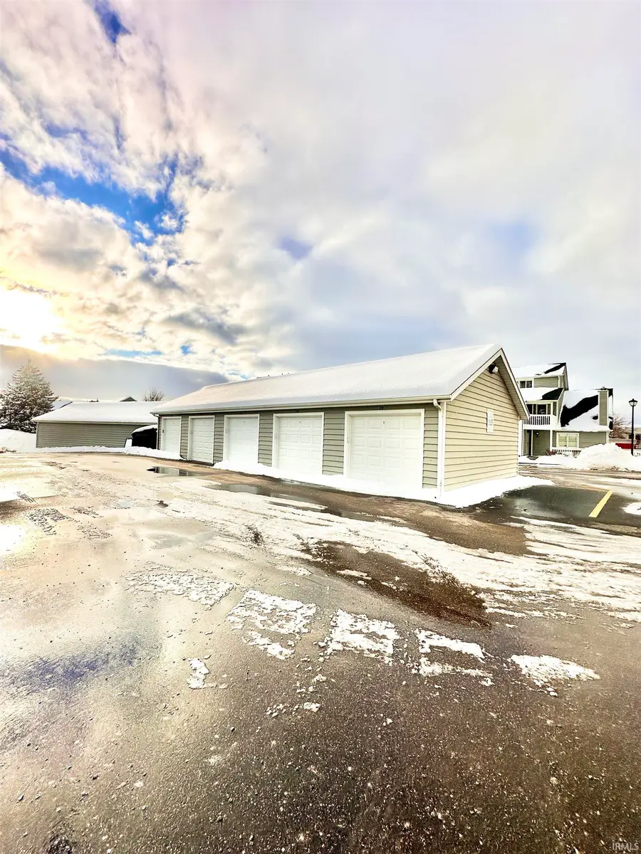 1520 N Oakhill Drive #L5, South Bend, IN 46637 - #2