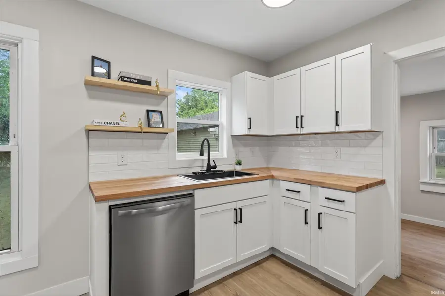 1434 E 4th Street, Mishawaka, IN 46544 - #3