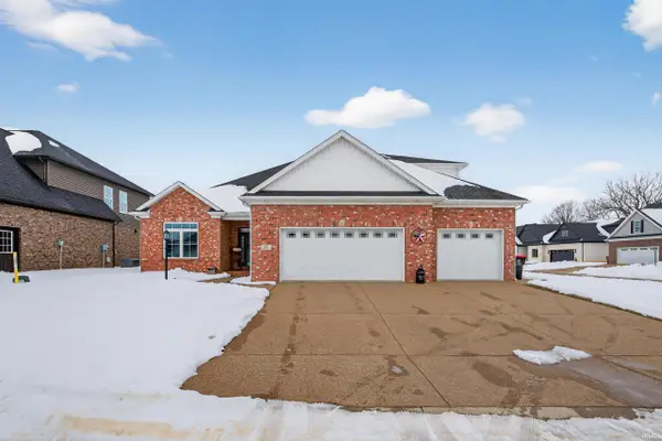 511 Westbriar Circle, Newburgh, IN 47630