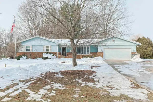 54225 Ash Road, Osceola, IN 46561