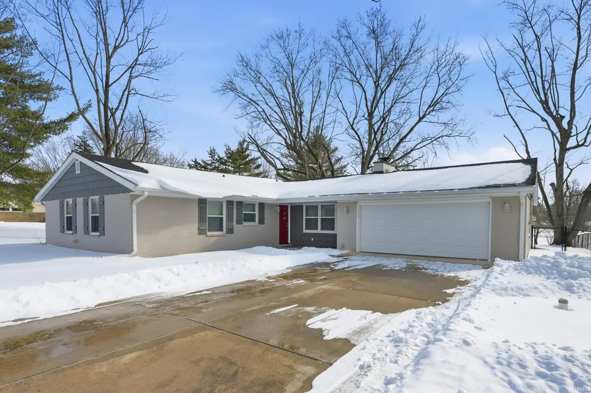 8505 W Butternut Road, Muncie, IN 47304 - Image #1