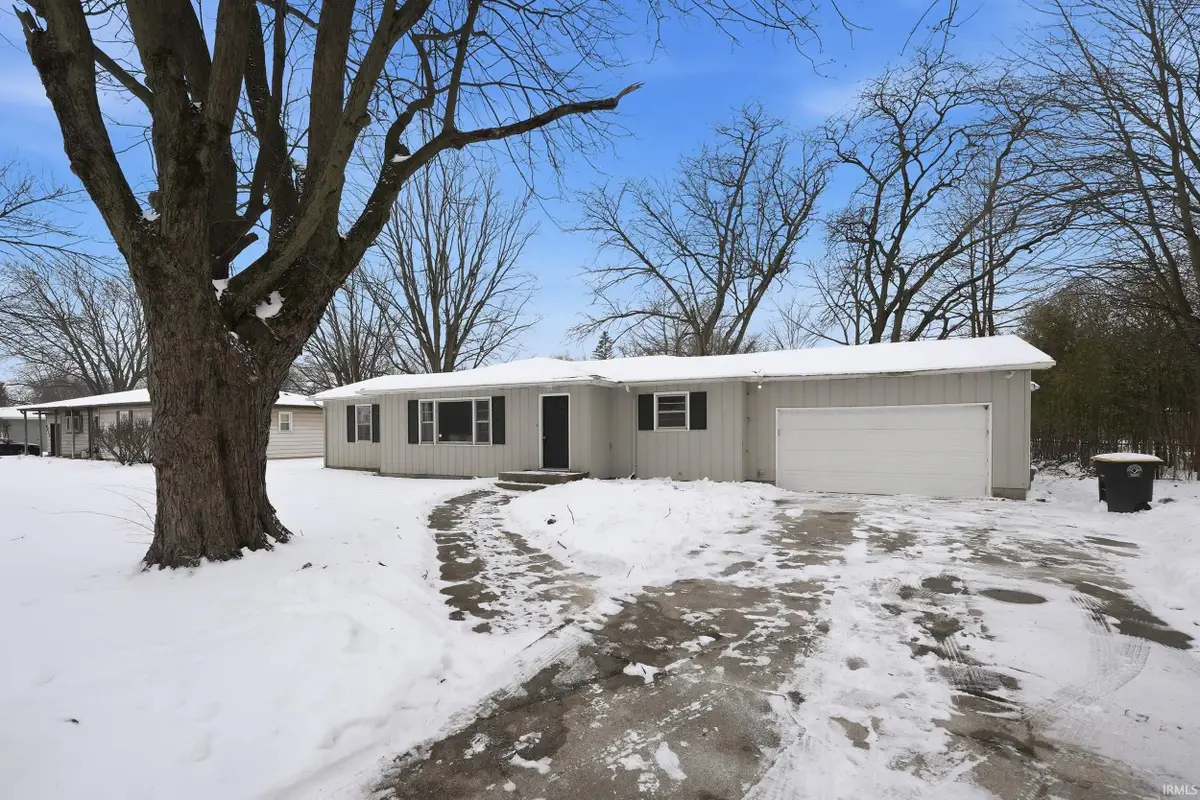 4825 Wheatridge Road, Fort Wayne, IN 46835 - Image #1