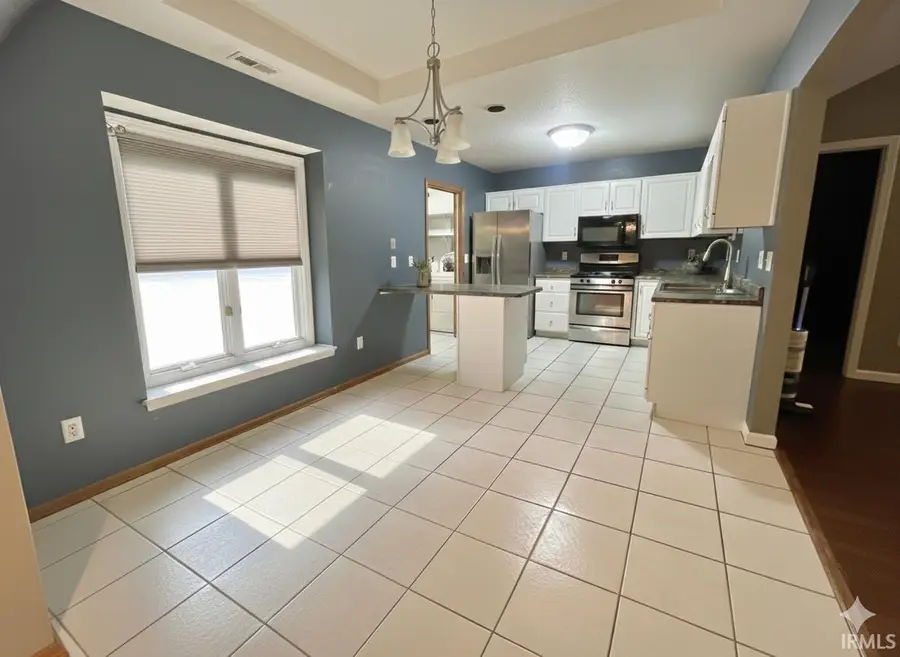 621 Woodland Springs Place, Fort Wayne, IN 46825 - #3