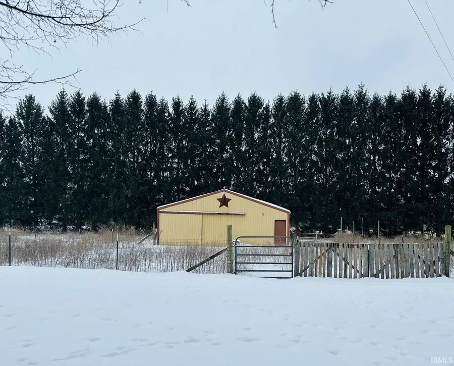 2486 E 375 N Road, Rochester, IN 46975 - #2