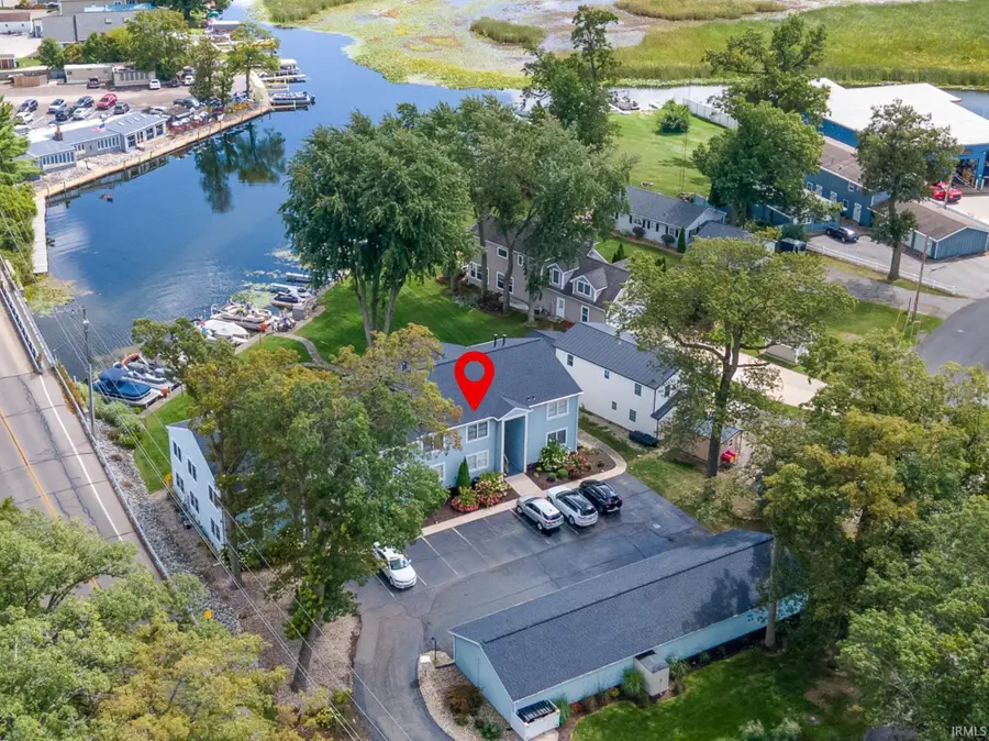 700 S Lakeside Drive #6, Syracuse, IN 46567 - #2