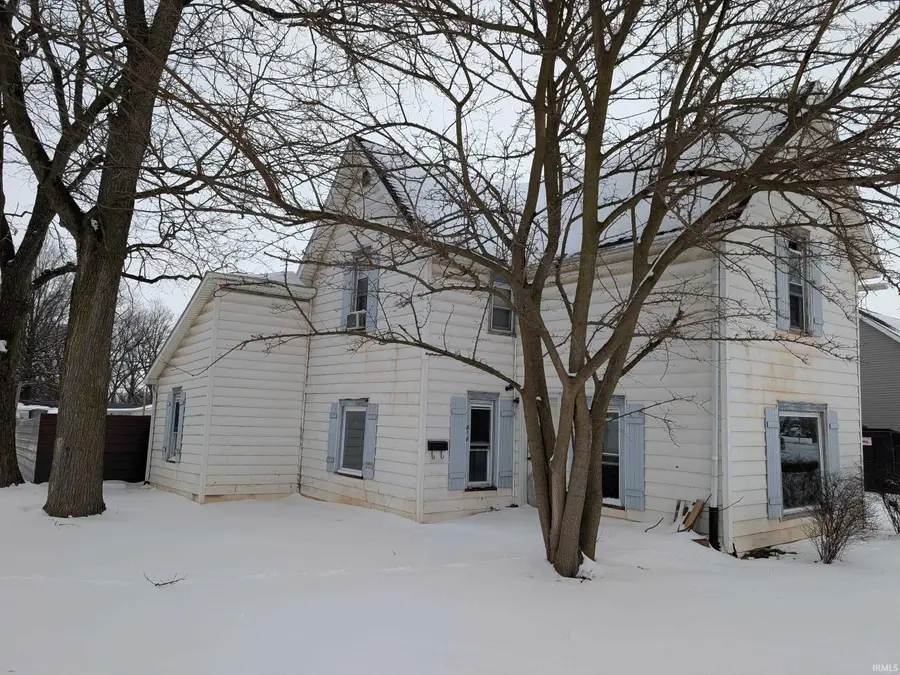 818 N Jefferson Street, Berne, IN 46711 - #2