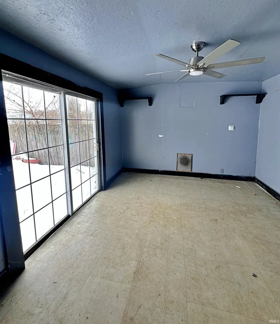 701 Park Street, Loogootee, IN 47553 - #2