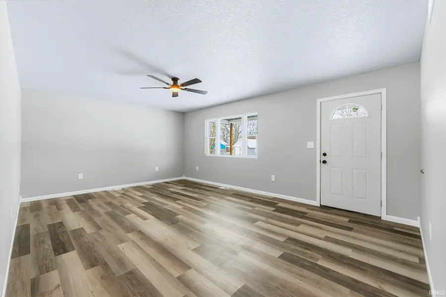 1207 W Central Avenue, Bluffton, IN 46714 - #3