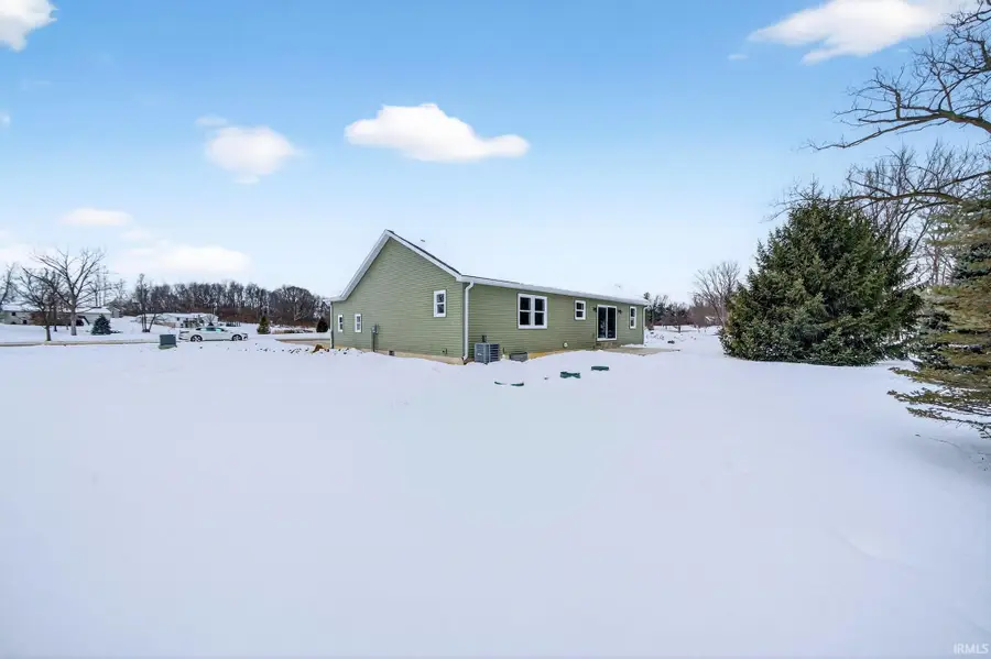 11102 N Dogleg Dr E, Syracuse, IN 46567 - #3