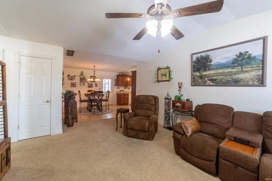 511 S Eighth Avenue, Haubstadt, IN 47639 - #3