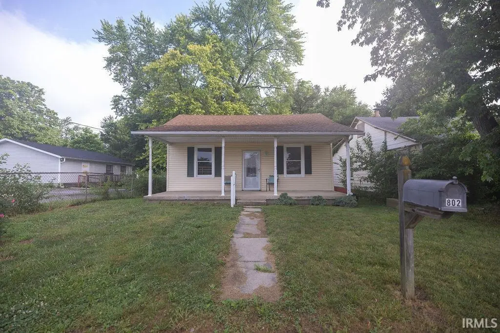 802 W 13th Street, Muncie, IN 47302 - #1