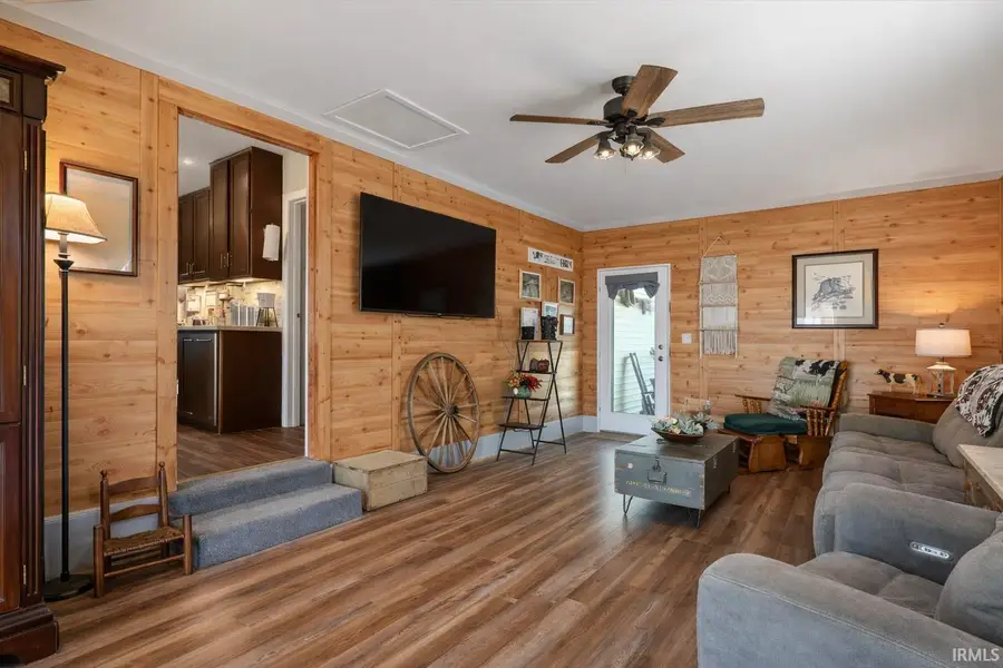 1301 N Locust Street, Mount Vernon, IN 47620 - Image #2