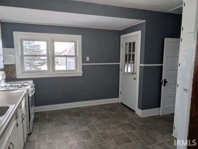 336 W Oak Street, Butler, IN 46721 - #2