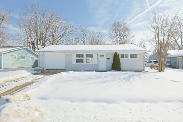 1132 Manchester Drive, South Bend, IN 46615