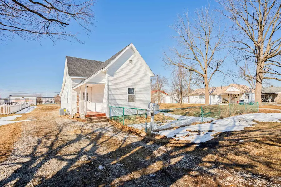 512 N 13th Street, Elwood, IN 46036 - #2