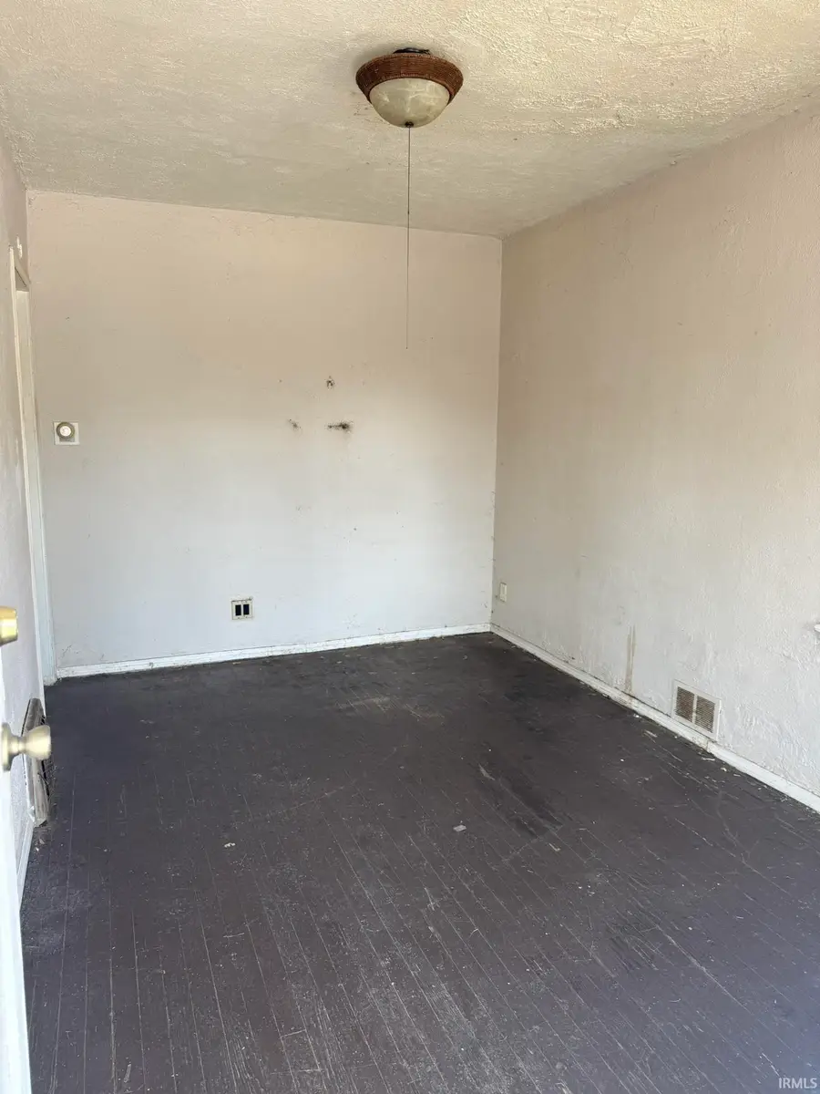 2117 Eckart Street, Fort Wayne, IN 46806 - #2