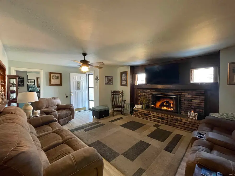 2715 E 14th Street, Muncie, IN 47302 - #2