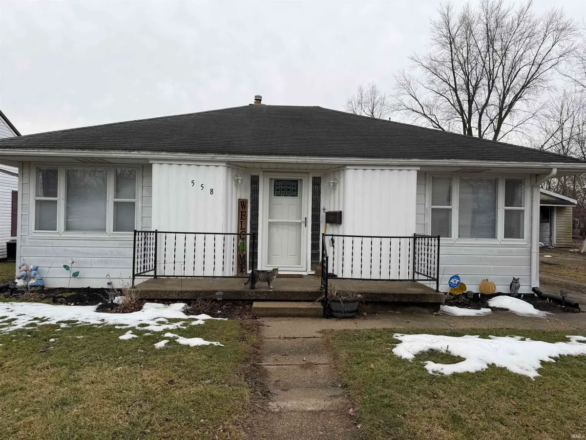 558 E Swayzee Street, Marion, IN 46952 - #1