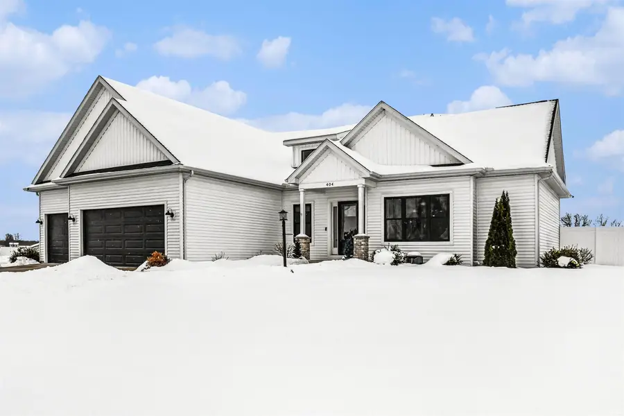 404 W Daybreak Drive, Lakeville, IN 46536 - #3