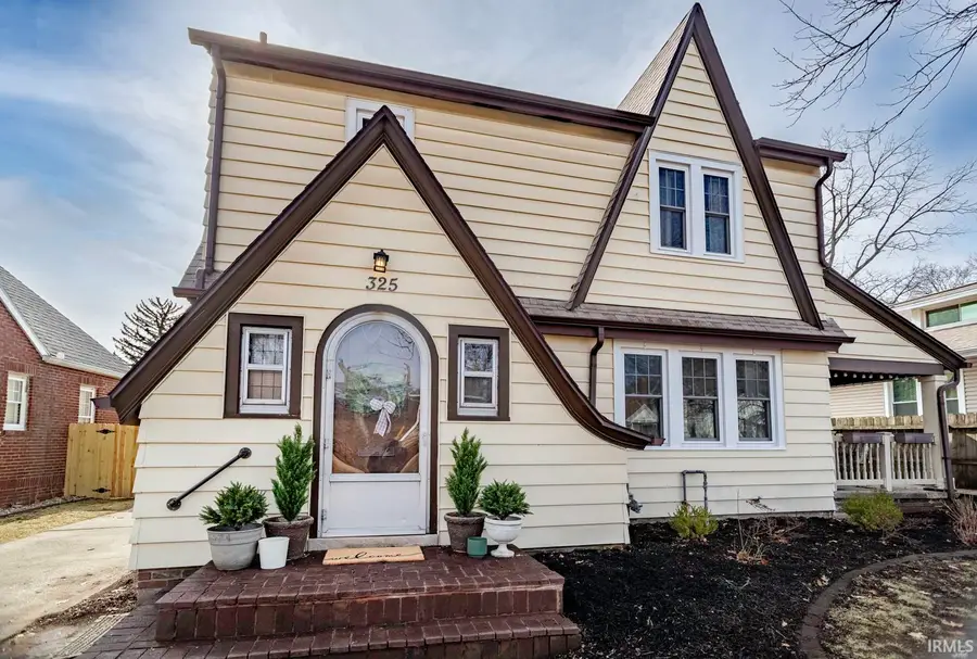 325 W Oak Street, West Lafayette, IN 47906 - #2