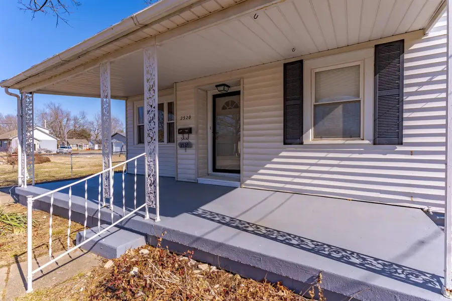 2520 S Weinbach Avenue, Evansville, IN 47714 - #3