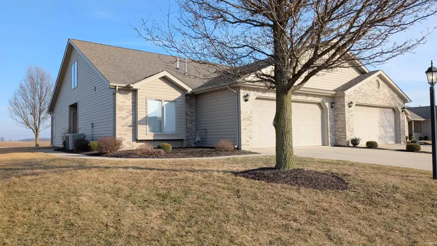 808 Heatherwood Lane, Ossian, IN 46777 - #2