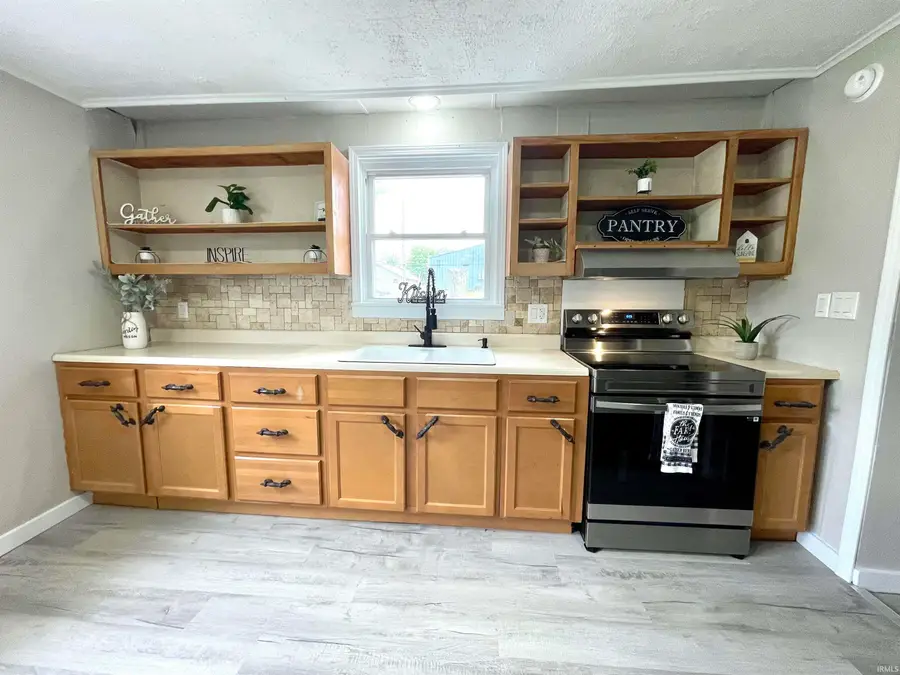 318 W 10th Street, Bicknell, IN 47512 - #2