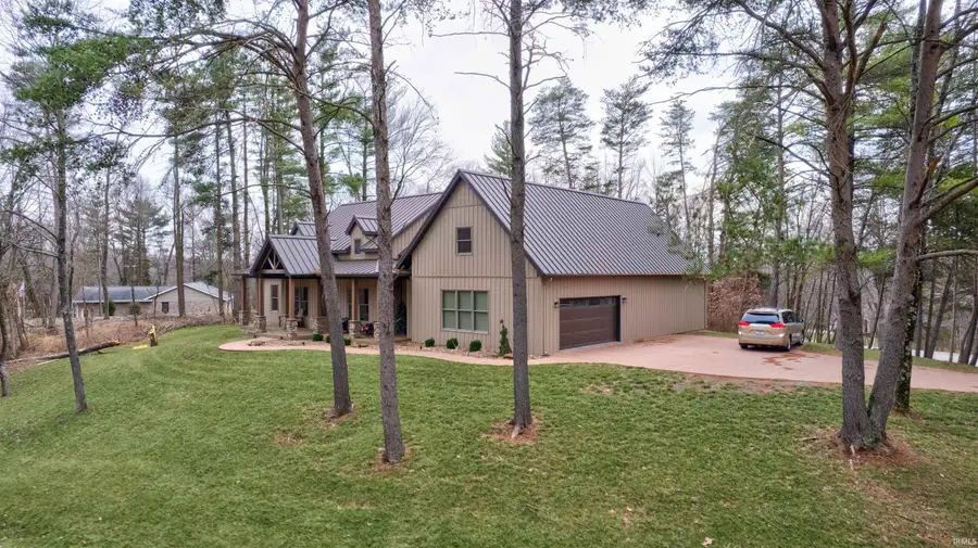 722 S Melchoir Dr W, Santa Claus, IN 47579 - #2