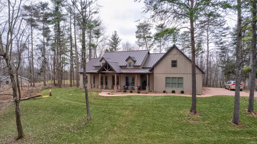 722 S Melchoir Dr W, Santa Claus, IN 47579 - #3