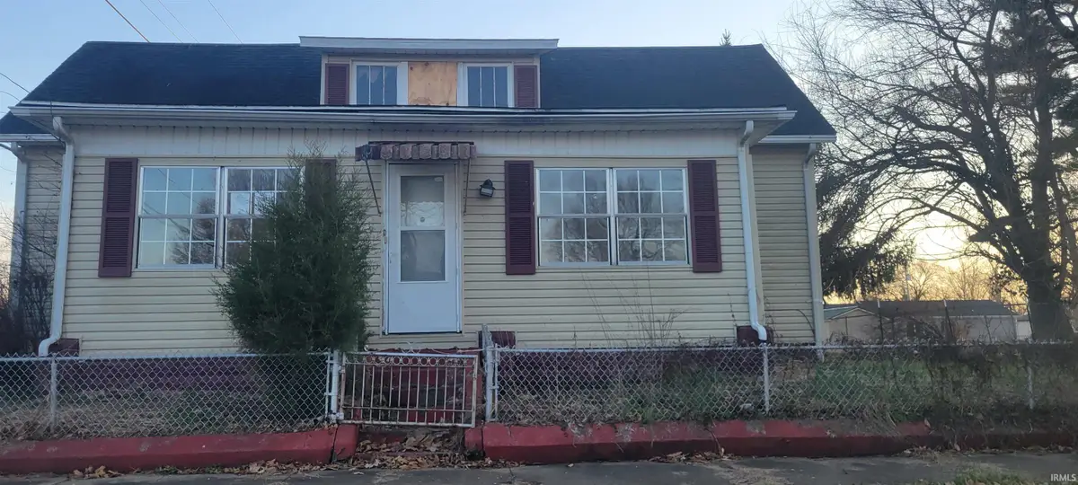 715 E Spruce Street, Princeton, IN 47670 - #1