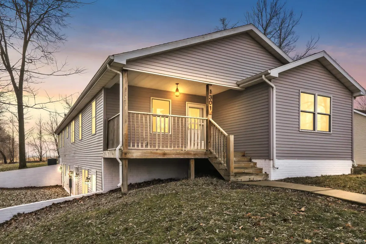 1301 Oakwood Lane, Ligonier, IN 46767 - #1