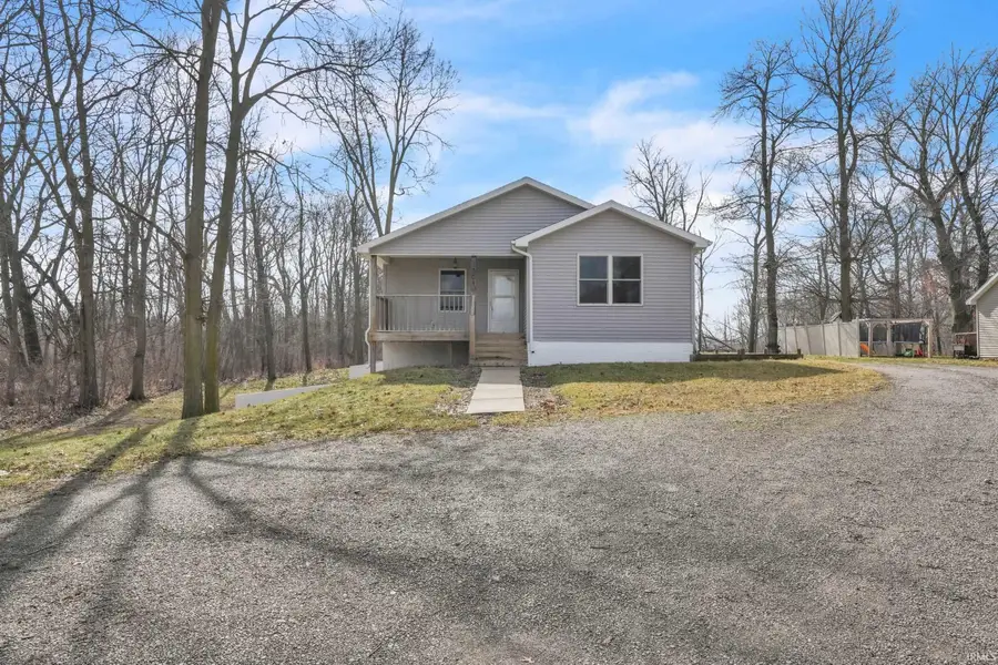1301 Oakwood Lane, Ligonier, IN 46767 - #2
